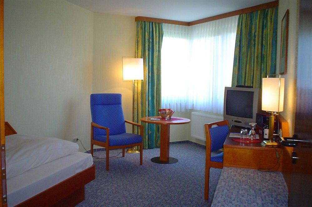 Balladins Superior Hotel Gutsmann Bad Bramstedt Exterior foto